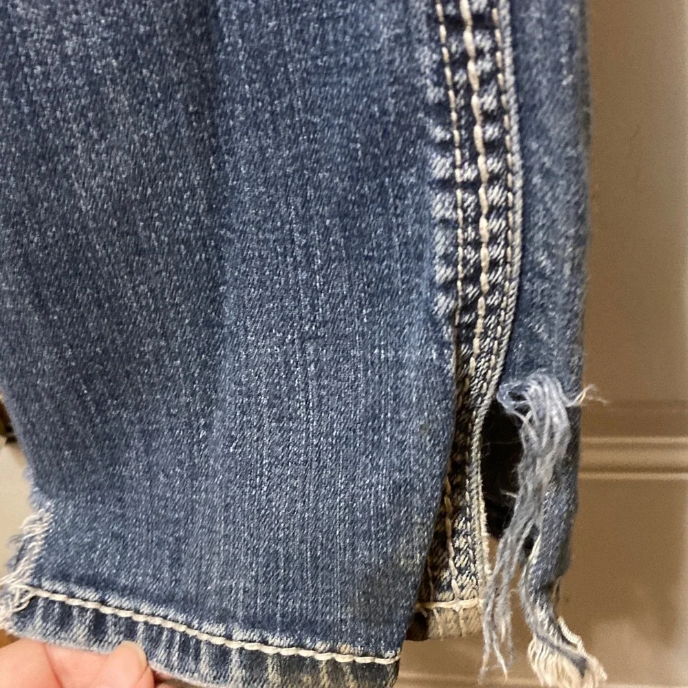 Silver Women's‎ Blue Jeans with Embellished Pockets 26
